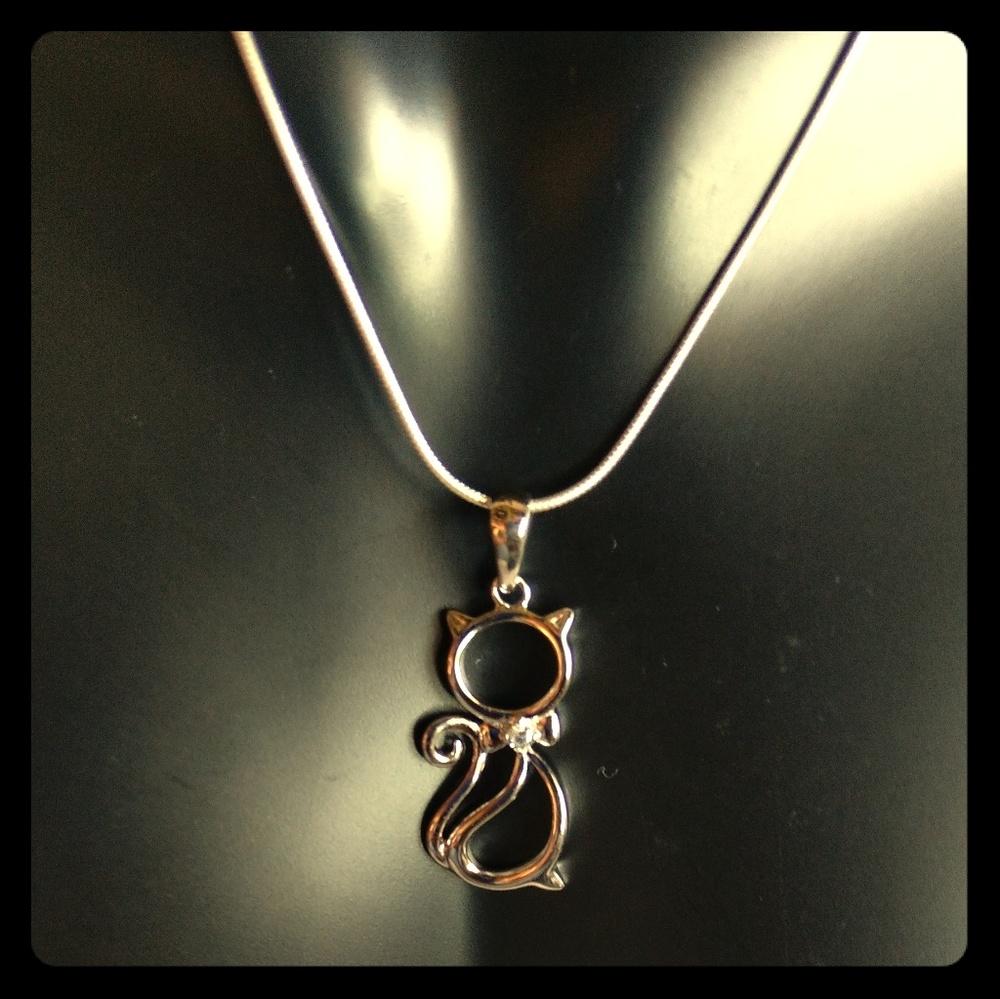 Necklace ~ Silver Kitty w CZ ***NEW
